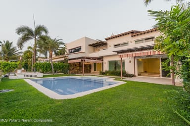 VILLA 5