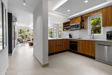 Seaview 402