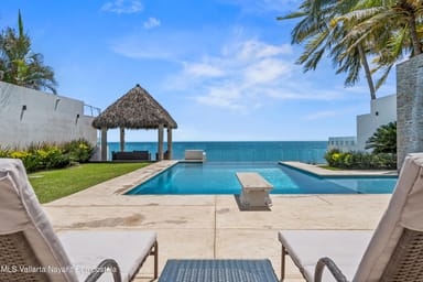 Cocos BeachHouse