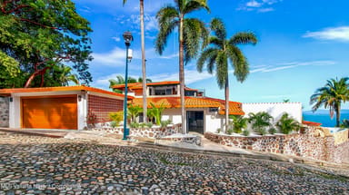 Sierra del Mar, Casa Canela