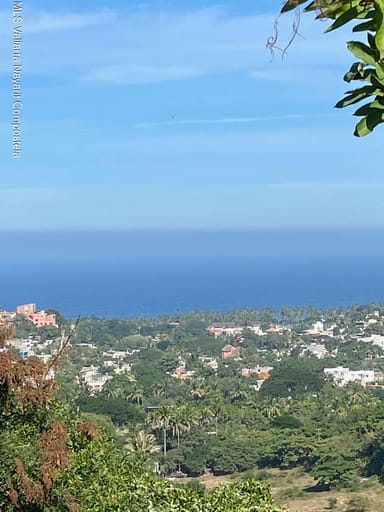 Lot 10 Ihana