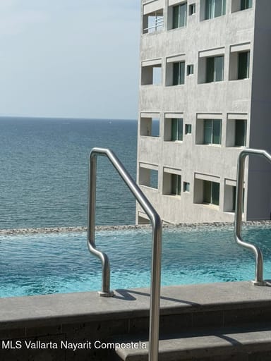 Condo Avelar