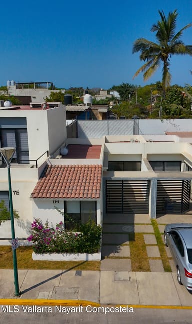 ZYAN RESIDENCIAL