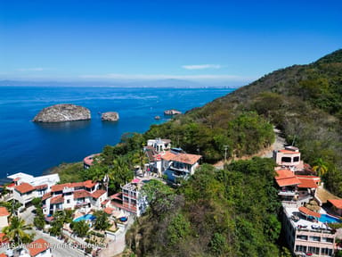 Lomas de Mismaloya Lot Cesar