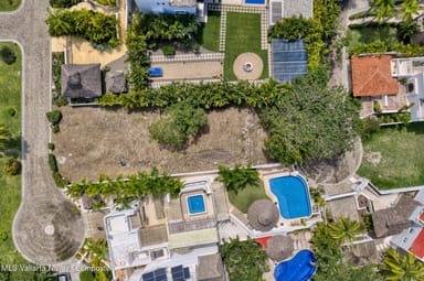 La Playa Estates