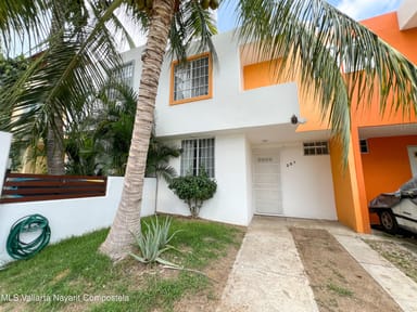 Casa Laurel