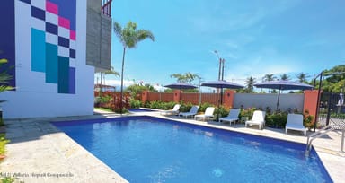 Coras Living