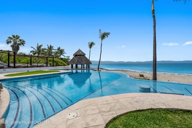 La Playa Estates 12