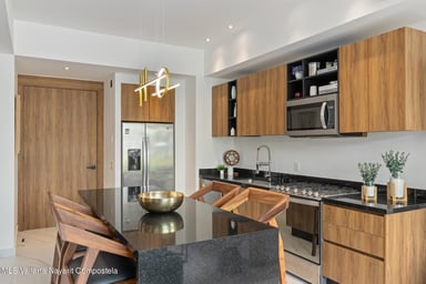 D'Avenue 212