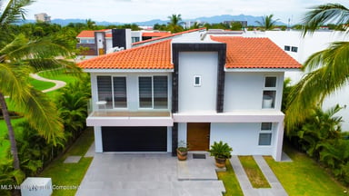 Villa Caoba Los Tigres