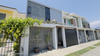 Casa Potomac 196
