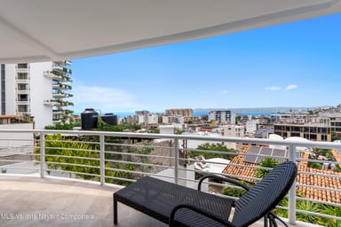 Condo Cielo 201
