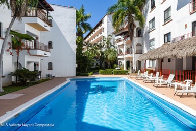 Marina Suites 32