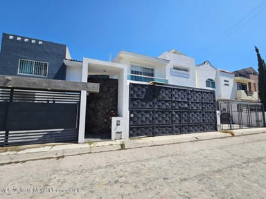 Casa Valle Azul